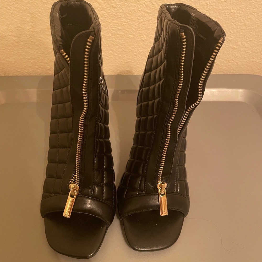 Fall booties size - Picture 2 of 6